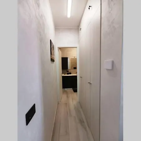 - Iris - Apartment *