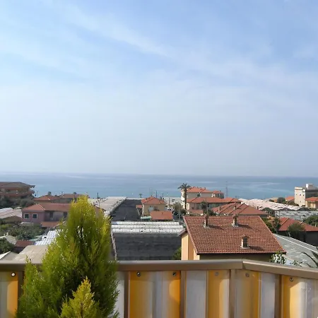 - Iris - Apartament Vallecrosia